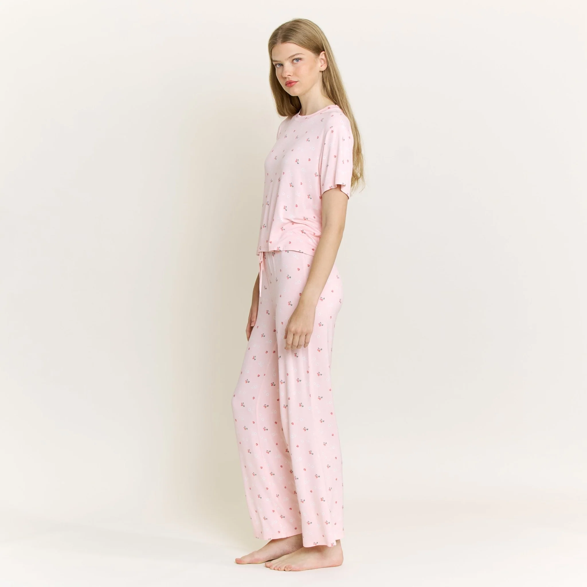 All American Tee Pant Set in Flora Strawberries - Image 3