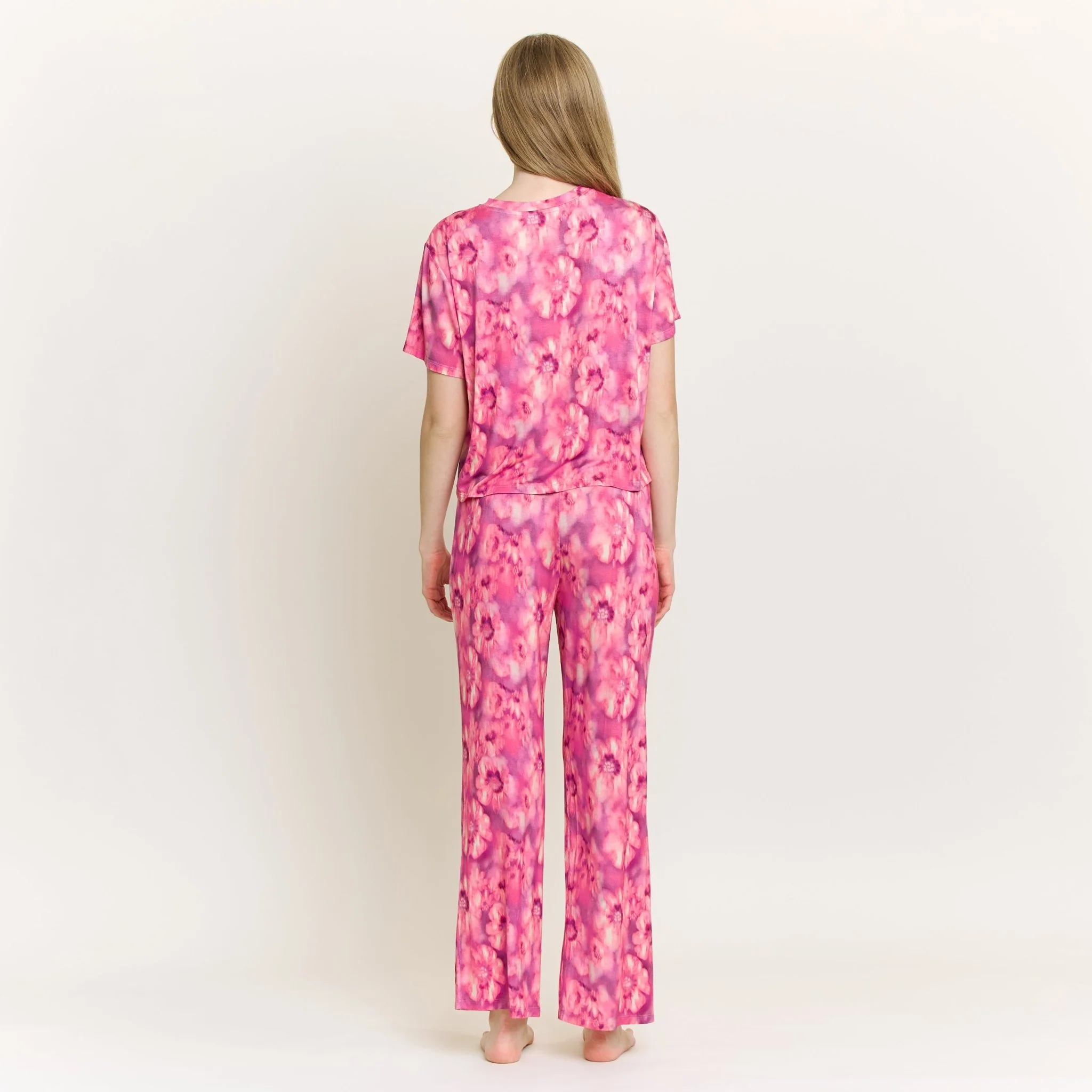 All American Tee Pant Set in Magenta Floral - Image 4