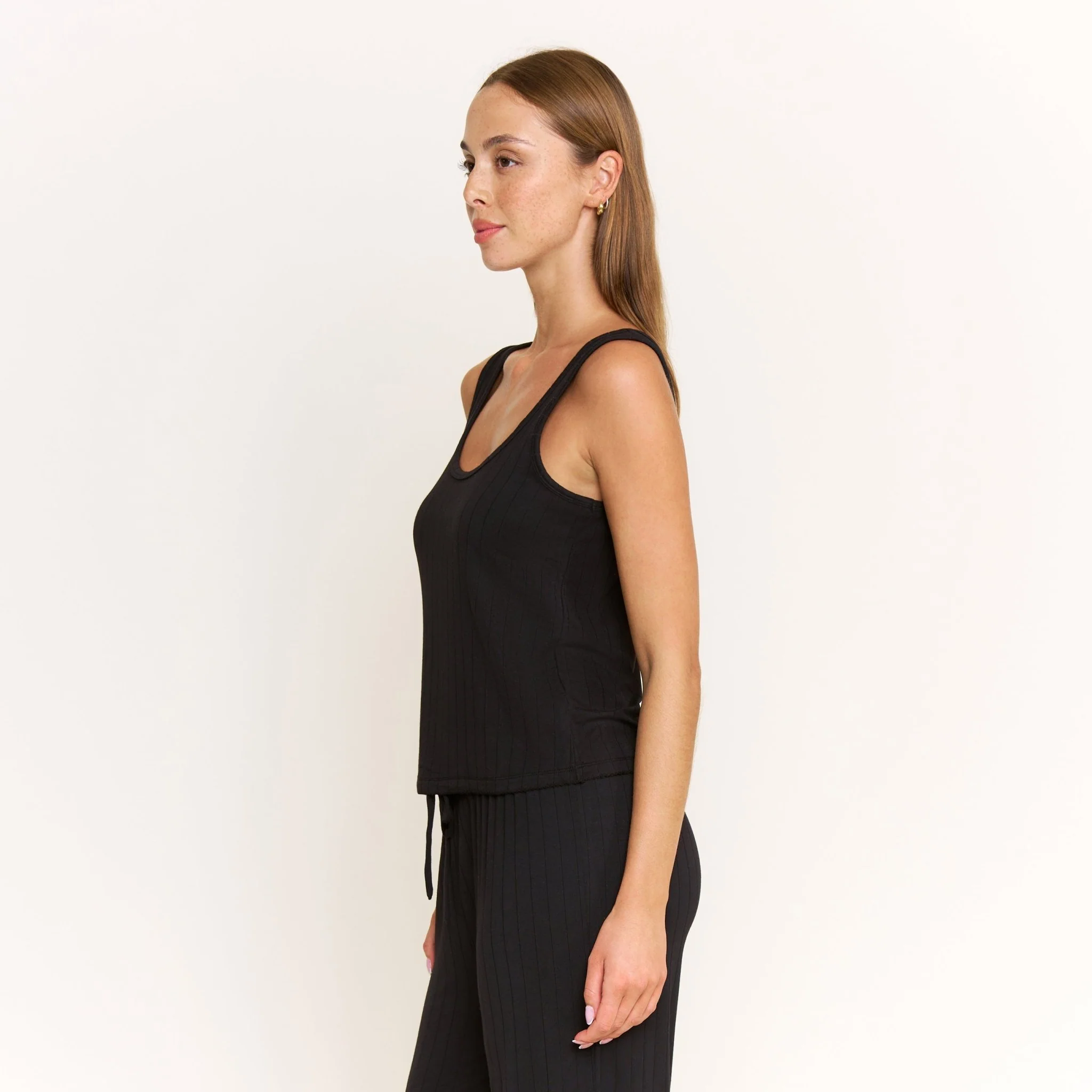 Cloud Modal Tank in Black - Image 2