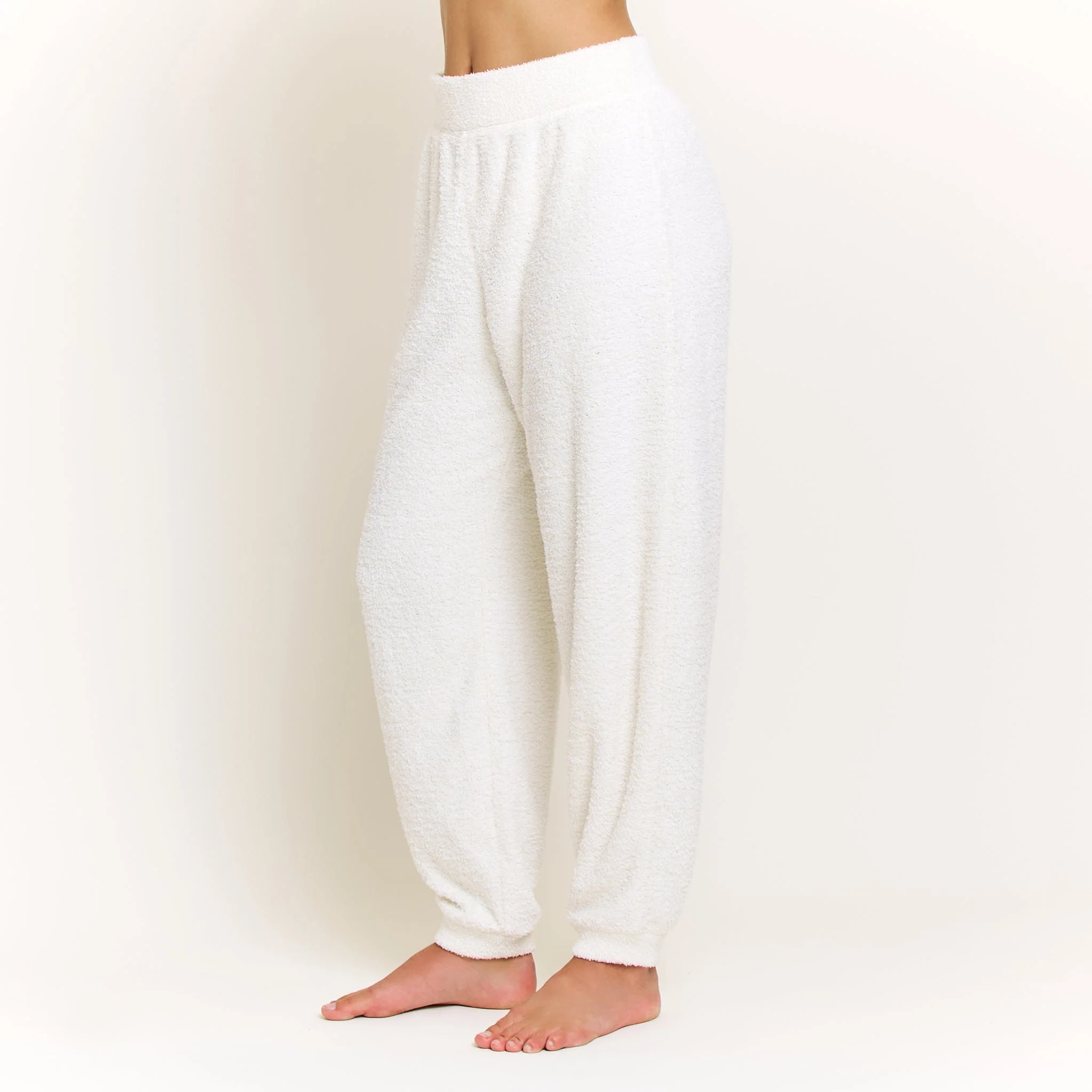 Comfort Queen Pant in Ivory - Image 4