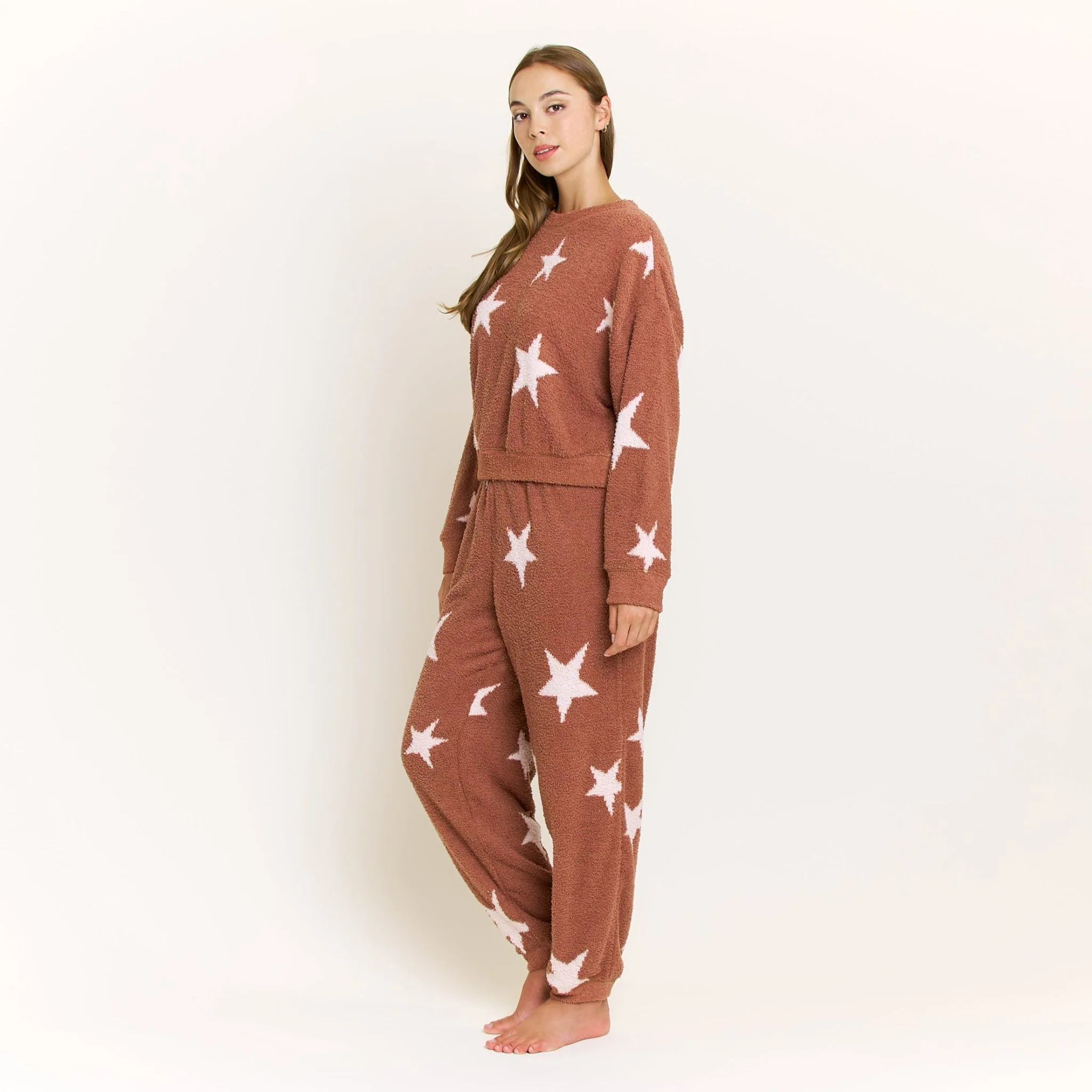 Comfort Queen Sweatshirt in Hazel Stars - Image 4