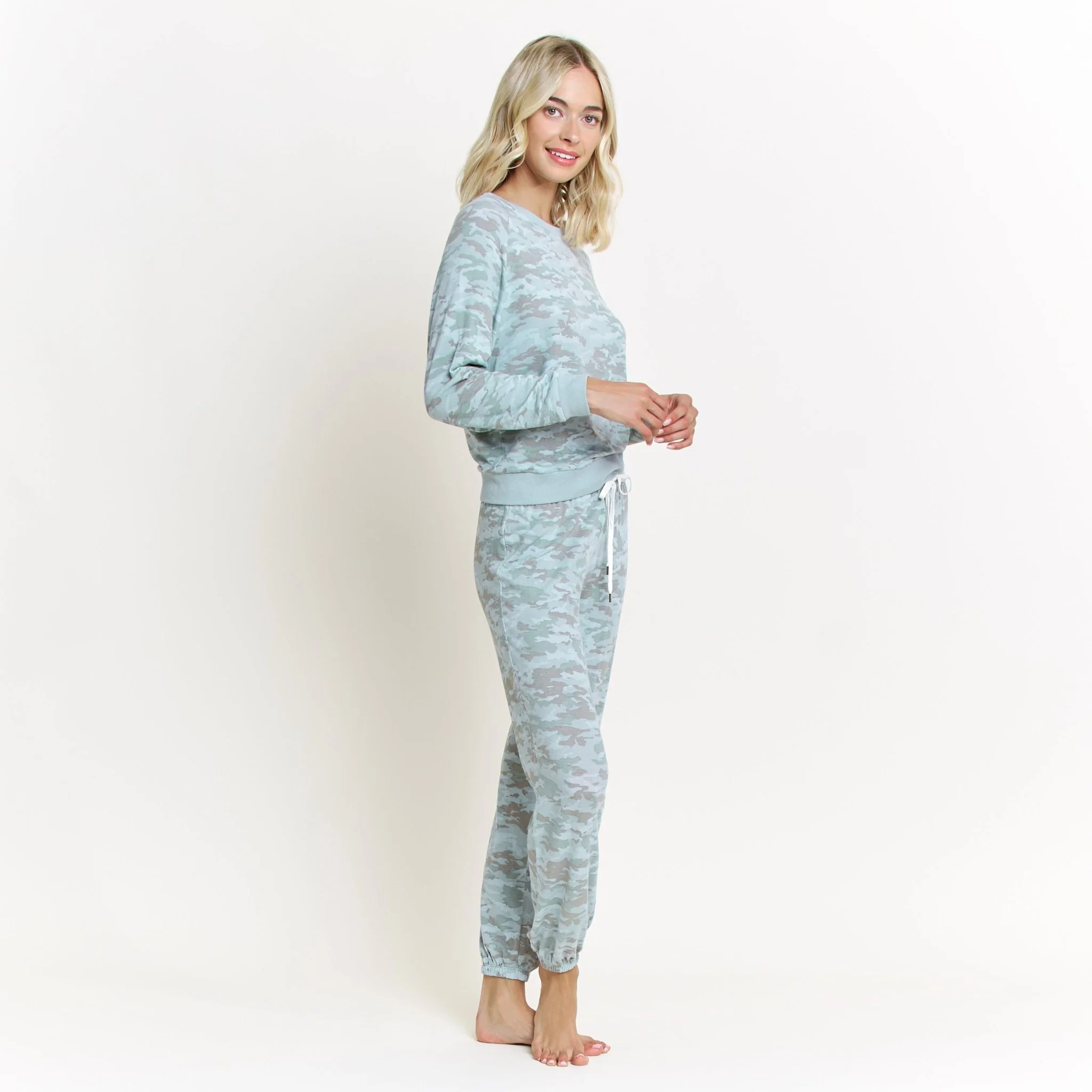 Star Seeker Long Set In Fern Camo - Image 3