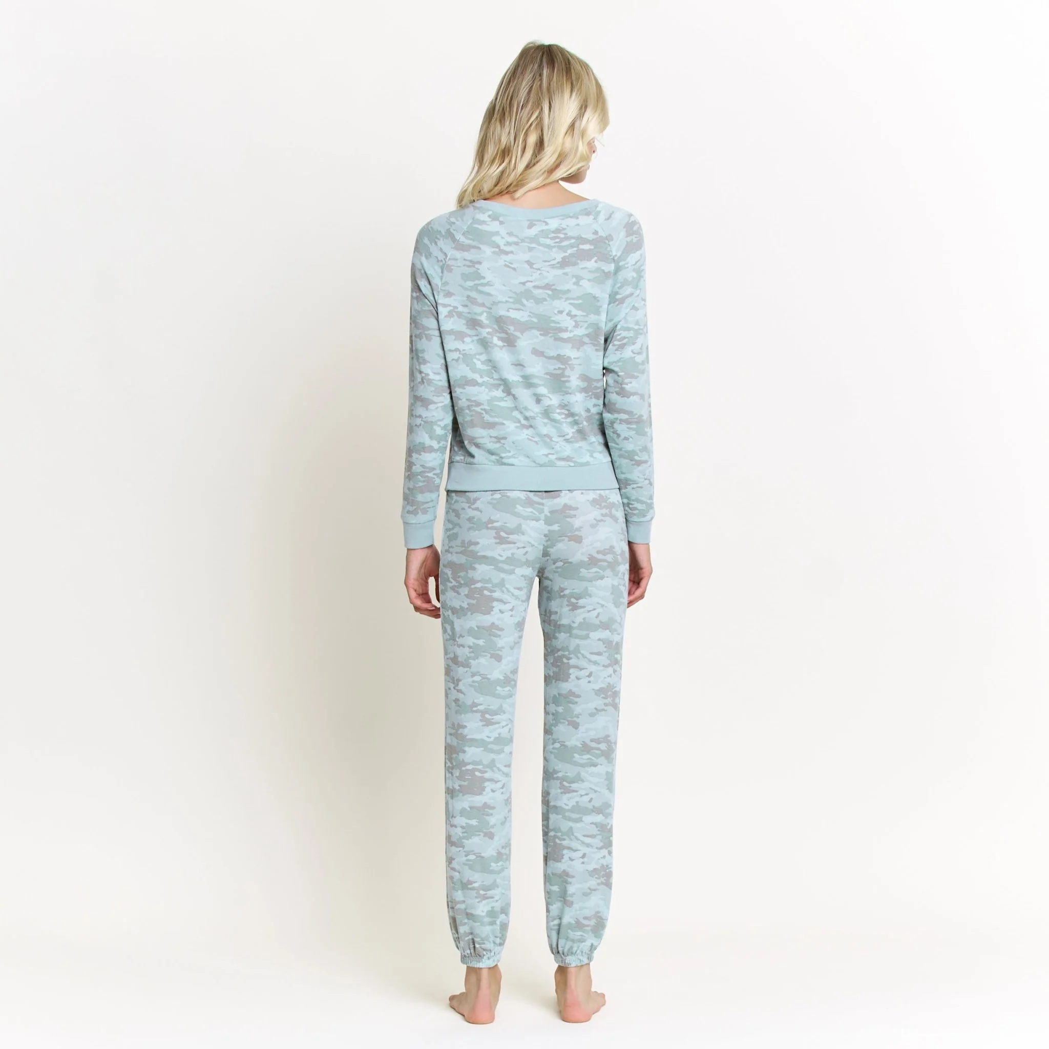 Star Seeker Long Set In Fern Camo - Image 4